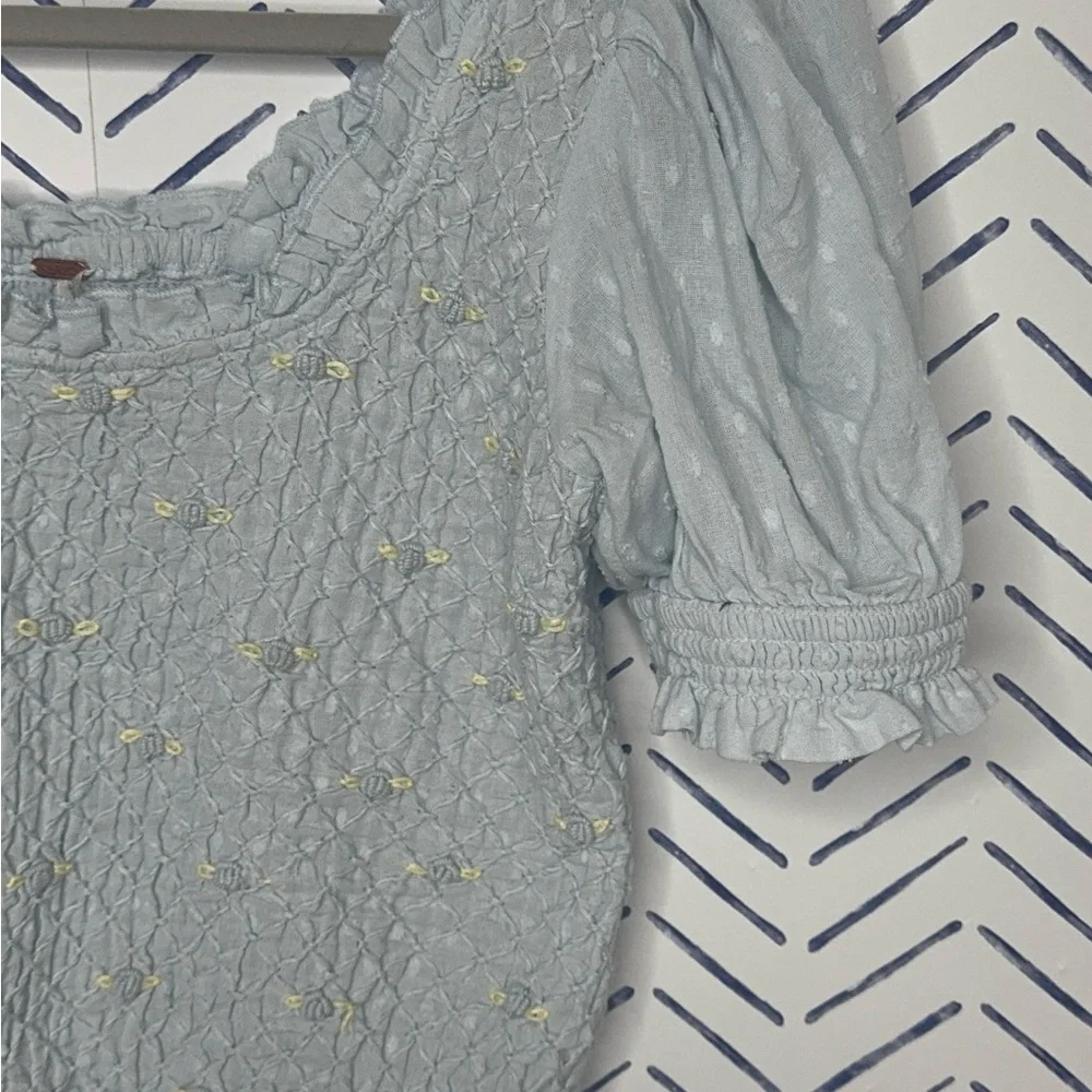 Free People Cecelia Puff Sleeve Smocked embroidered Rosette Top S light blue - Picture 3 of 6